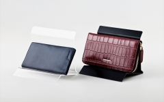 Showcase Your Wallet Collection with a Transparent Acrylic Wallet Display Rack